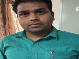 निर्माण कार्य नहीं रुकवाने की एवज में नगर निगम का कनिष्ठ अभियंता अस्सी हजार रुपए की रिश्वत लेते गिरफ्तार Municipal Corporation Junior Engineer arrested while accepting a bribe of ₹80,000.