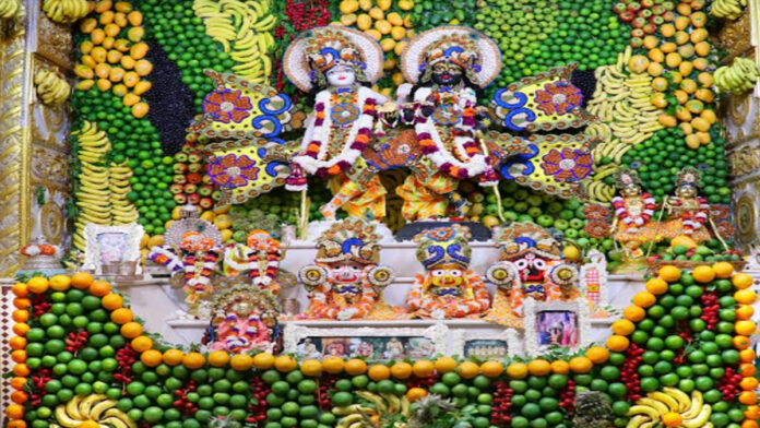 The Lord's special attire at Gupt Vrindavan, adorned with 15 varieties of dry fruits.