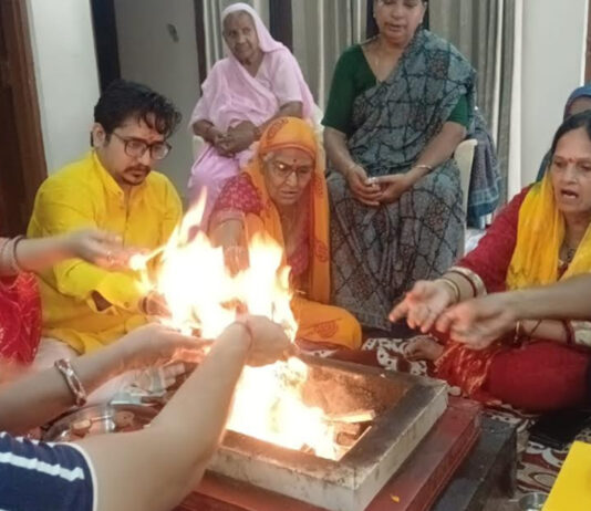गायत्री परिवार का ऑनलाइन यज्ञ अभियान: देश-विदेश के 130 स्थानों से 700 से अधिक श्रद्धालुओं ने दी आहुतियां