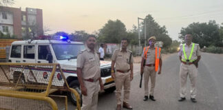 काली फिल्म और अवैध नंबर प्लेट वालों पर पुलिस का सख्त शिकंजा