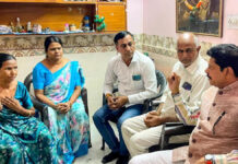 मंदिर से लौट रही बुजुर्ग महिला को पटक कर लूटे 4.23 लाख के गहने Elderly Woman Returning from Temple Tackled and Robbed of Jewelry Worth ₹4.23 Lakhs