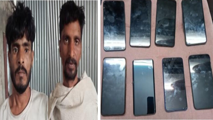 Two cunning criminals from a gang that stole mobile phones at hospitals and bus stands arrested. Two cunning criminals from a gang that stole mobile phones at hospitals and bus stands arrested.