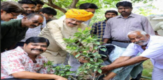 मोदी सरकार के 12 वर्ष पूरे होने पर विधायक गोपाल शर्मा का मंडल प्रवास MLA Gopal Sharma's Mandal tour marking the completion of 12 years of the Modi government.