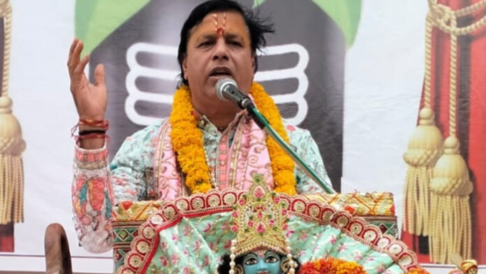 In the *Nani Bai Ro Mayro*, Thakur Ji assumed the role of an accountant and fulfilled the *Mayro* ritual.