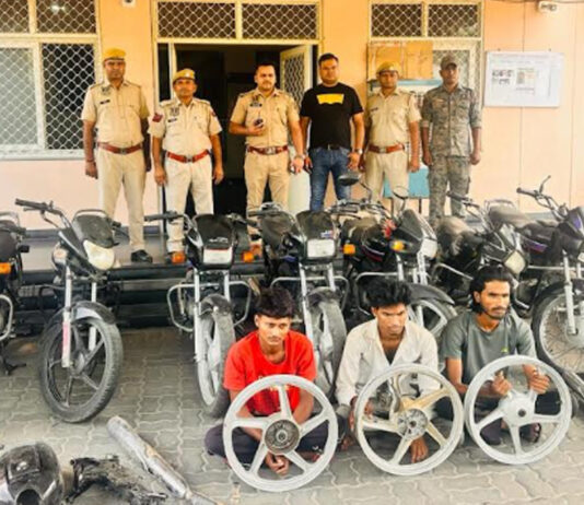 मौज-मस्ती के लिए दुपहिया वाह चुराने वाले अंतर जिला वाहन चोर गिरोह का पर्दाफाश