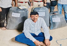 1 लाख के इनामी तस्कर के नेटवर्क से जुड़े सहयोगी गिरफ्तार Accomplices linked to the network of a smuggler carrying a reward of ₹1 lakh arrested.