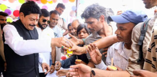 निर्जला एकादशी पर भक्ति और सेवा का संगम: छोटी काशी में उमड़ा जनसैलाब A Confluence of Devotion and Service on Nirjala Ekadashi