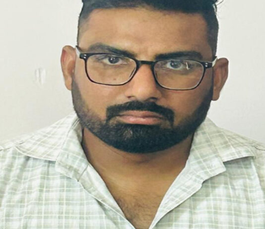 पचास हजार की रिश्वत लेते पटवारी गिरफ्तार Patwari Arrested for Accepting a Bribe of 50,000