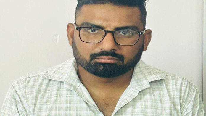 Patwari Arrested for Accepting a Bribe of 50,000 Patwari Arrested for Accepting a Bribe of 50,000