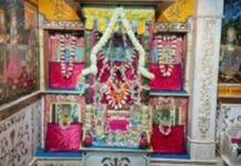 वैष्णव भक्तजन चार घंटे सेवा देकर तैयार करेंगे श्री राधा सरस बिहारी जी का फूल बंगला
