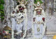 गोविंद देवजी मंदिर में सजा फूल बंगला: पुष्प श्रृंगार के दर्शनों को उमड़े श्रद्धालु Phool Bangla at Govind Devji Temple.