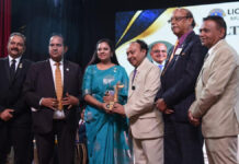 जयपुर की प्रीति सक्सेना को मिला ‘बेस्ट सेक्रेटरी’ अवार्ड Jaipur's Preeti Saxena Receives 'Best Secretary' Award