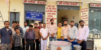 पूर्णिमा पर श्री श्याम गो सेवा परिवार ने किया पांच हजार लोगों को मिल्क रोज का वितरण