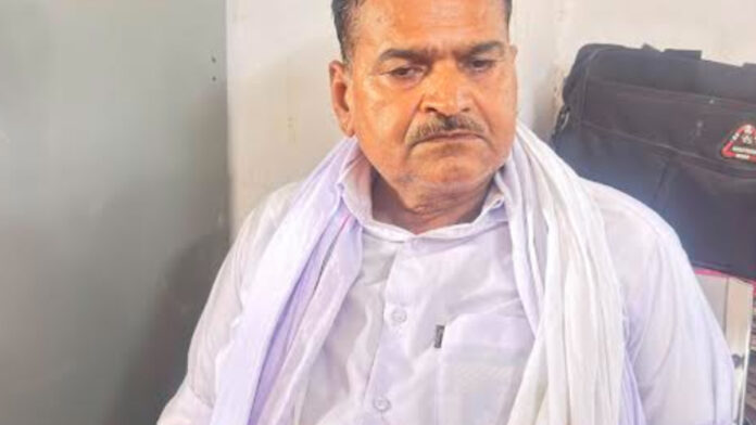 Land Records Inspector arrested for accepting a bribe in exchange for land demarcation. Land Records Inspector arrested for accepting a bribe in exchange for land demarcation.