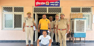 करोड़ों के भूखंड पर फर्जी दस्तावेजों से कब्जा करने वाला भूमाफिया गोपाल लाल मीणा गिरफ्तार Land mafia member Gopal Lal Meena arrested for encroaching upon a multi-crore rupee plot using forged documents.