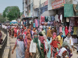 सफाई कर्मचारी भर्ती पर सहमति के बाद हड़ताल समाप्त Sanitation workers' protest intensifies in Jaipur.