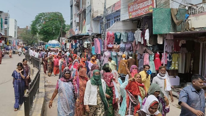 Sanitation workers' protest intensifies in Jaipur.