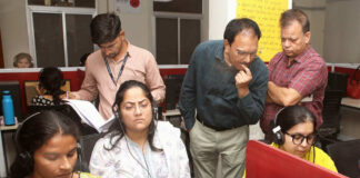 विशिष्ट शासन सचिव, वित्त शिवांगी स्वर्णकार ने राजस्थान संपर्क पोर्टल केंद्र का निरीक्षण किया Shivangi Swarnakar inspected the Rajasthan Sampark Portal Center.