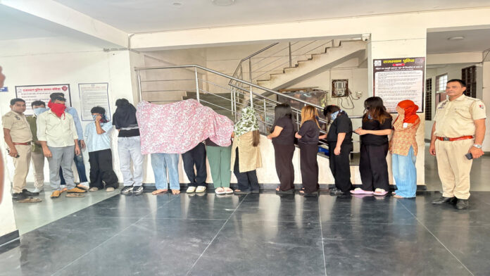 Raids Conducted on Spas and Massage Parlors; 40 Young Men and Women Arrested Raids Conducted on Spas and Massage Parlors; 40 Young Men and Women Arrested