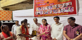 गिरधारीपुरा में मेधावी विद्यार्थियों का सम्मान: शिक्षा को बताया सफलता की सबसे बड़ी कुंजी Meritorious students felicitated in Girdharipura