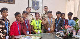 पुलिस थाने में गूंजी बच्चों की किलकारियां: एनजीओ के बच्चों ने जाना पुलिस का कामकाज