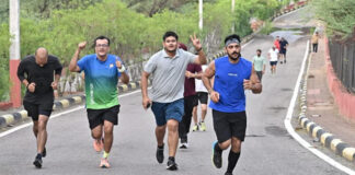 नो टोबैको डे पर स्वास्थ्य के लिए दौड़े लोग