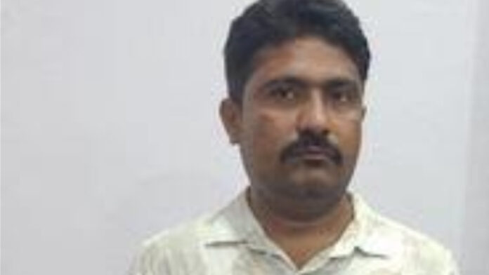 Revenue Inspector arrested for accepting a bribe in the name of land demarcation. Revenue Inspector arrested for accepting a bribe in the name of land demarcation.