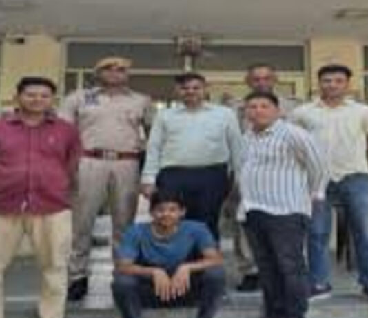 पांच साल से फरार मर्डर केस का इनामी मोस्ट वांटेड गिरफ्तार