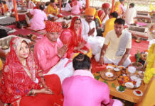 21 कुंडीय महायज्ञ में उमड़ी श्रद्धालुओं की भीड़