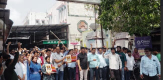 संविदा नर्सों आंदोलन तेज:नर्सिंग कर्मियों ने किया कांवटिया अस्पताल में दो घंटे का कार्य बहिष्कार Nursing staff staged a two-hour work boycott at Kanwatia Hospital.