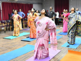 आईआईएस यूनिवर्सिटी और इंडिया इंटरनेशनल स्कूल में योग कार्यक्रम आयोजित Yoga program organized at IIS University and India International School