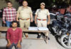 बैग चुराने वाला शातिर गिरफ्तार: 15 लाख के गहने व मोबाइल बरामद Cunning bag thief arrested