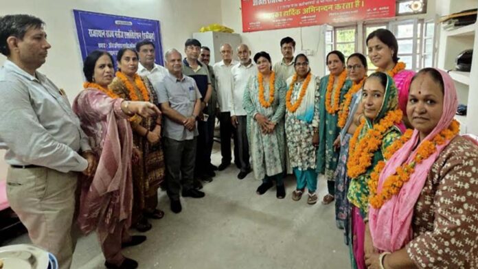 Integrated Anganwadi Women Employees' Union Federation joins the fold; outrage expressed over the calling off of the agitation. Integrated Anganwadi Women Employees' Union Federation joins the fold; outrage expressed over the calling off of the agitation.