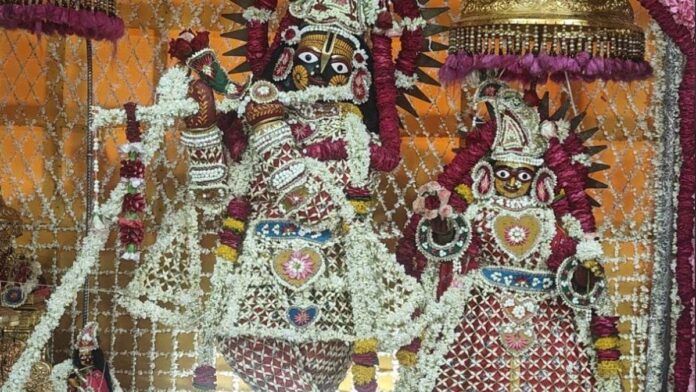 Devotees throng temples on Bhaumvati Amavasya. Devotees throng temples on Bhaumvati Amavasya.