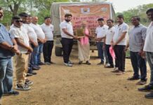 अमावस्या पर गौ सेवा और मानव सेवा का संगम: चारे के साथ अनाथालय-वृद्धाश्रम में कराया भोजन A Confluence of Service to Cows and Service to Humanity on Amavasya
