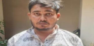 8.6 किलो गांजे के साथ तस्कर गिरफ्तार Two cunning burglars arrested.