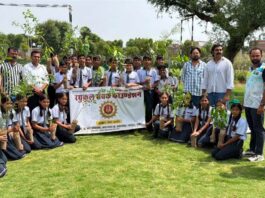 रघुकुल सेवक फाउंडेशन की पहल: एक पौधा माँ के नाम अभियान के तहत 551 पौधे रोपे An initiative by the Raghukul Sevak Foundation