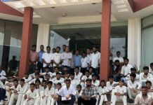 भरतपुर जिला क्रिकेट संघ के निलंबन के विरोध में आरसीए पहुंचे खिलाड़ी Players reached the RCA to protest against the suspension of the Bharatpur District Cricket Association.