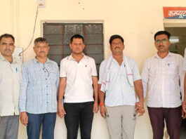 बिजली कनेक्शन के बदले 10 हजार की रिश्वत लेते एवीवीएनएल टेक्नीशियन गिरफ्तार AVVNL technician arrested for accepting a bribe in exchange for an electricity connection.