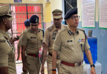 सांगानेर थाने पहुंचे डीजीपी: लंबित प्रकरणों के शीघ्र निस्तारण के दिए निर्देश DGP arrives at Sanganer police station