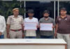 चेन स्नेचिंग गैंग के दो बदमाशों को धर-दबोचा Two members of a chain-snatching gang nabbed.