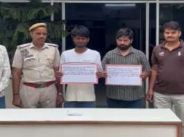 चेन स्नेचिंग गैंग के दो बदमाशों को धर-दबोचा Two members of a chain-snatching gang nabbed.