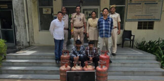 दो शातिर नकबजन गिरफ्तार, लग्जरी कार से करते थे सूने मकानों की रैली Two cunning burglars arrested.