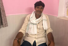 नामांतरण के बदले एक लाख की रिश्वत लेते पटवारी का दलाल गिरफ्तार Broker for Patwari arrested while accepting a bribe of one lakh rupees for mutation of land records.