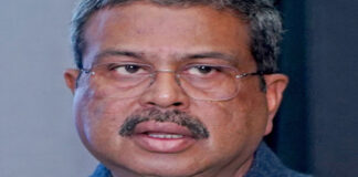 NEET विवाद के बीच धर्मेंद्र प्रधान का इस्तीफा, छात्रों के हित में लिया फैसला Dharmendra Pradhan resigns amidst NEET controversy
