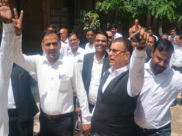 राजस्व वकीलों का आंदोलन उग्र: कलेक्ट्रेट बंद कर किया विरोध—प्रदर्शन Revenue lawyers' agitation intensifies