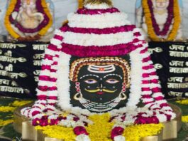 श्रावण के प्रथम दिन शिवालयों में उमड़ा आस्था का सैलाब