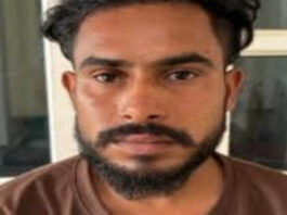 दस हजार का इनामी बदमाश गिरफ्तार Criminal with a ₹10000 reward on his head arrested.