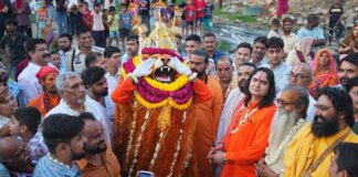 गुरु पूर्णिमा महोत्सव में राम नाम संकीर्तन से गुंजायमान हुआ हाथोज धाम Hathoj Dham resounded with the chanting of 'Ram Naam' during the Guru Purnima festival.