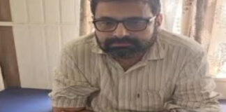 गर्भपात की सफाई के नाम पर 3 हजार 500 रुपए की रिश्वत लेते चिकित्सक गिरफ्तार Doctor arrested for accepting a bribe for a post-abortion cleaning procedure.